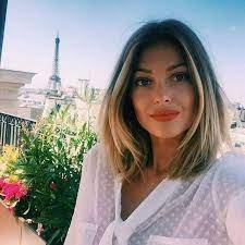 10 Hairstyles That Are Just Long Enough To Fit Into A Ponytail Face Framing Layers Womenhairstylesmedium Hair Styles Thick Hair Styles Short Hair Styles