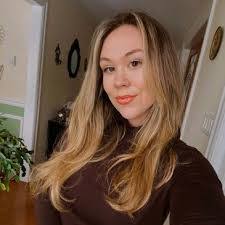 Ashley Macdonald's Instagram, Twitter & Facebook