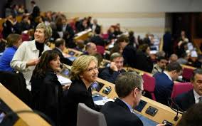 Valérie pécresse, nata il 14 luglio 1967, è una politica francese, membro dell' unione per un movimento popolare. Neuf Regions Elisent Leur President Pecresse Estrosi Et Le Drian En Tetes D Affiche La Republique Des Pyrenees Fr