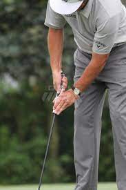 It fits the rx of a putter with a special grip to help. Mickelson Has A New Putter Grip At Bay Hill Golfwrx