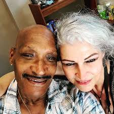 Toni Todd's Instagram, Twitter & Facebook