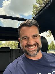 New Listing Price: $1,008,000 122 Vieux Carre DR, Houston, TX 77009 is a  fantastic property with 5 bedrooms and 4.0 bathrooms. See more here:  https://www.gagerealty.com/d8rcf0ng