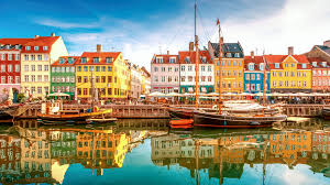 Pe harta danemarca orase cele mai importante sunt desigur capitala, care este copenhaga, arhus, odense, alborg. Copenhaga