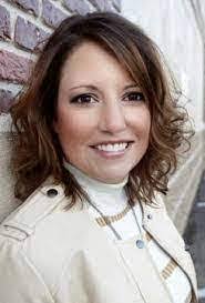 Carrie Raasch's Instagram, Twitter & Facebook