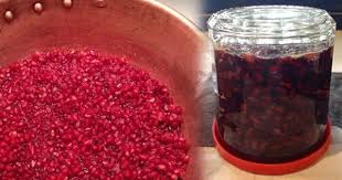 La Confiture De Grenades Une Recette De Grand Mere Aux Saveurs Authentiques Confiture Recette Confiture Recette Grenade