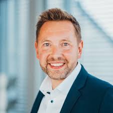 🌟 2,5 Jahre voller Herausforderungen, Wachstum und unvergesslicher  Erfahrungen! 🌟 Es ist kaum zu glauben, wie schnell die Zeit vergangen ist,  seit ich mit Dillip ein Unternehmen in Indien…