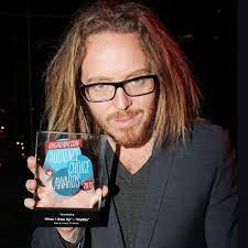 Matilda Baca Winner Tim Minchin Is Proud His Work Appeals To Everyone From Six To 96 Matilda Winner Appealing