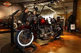 File Paris Salon De La Moto 2011 Harley Davidson Flstn Softail Deluxe 001 Jpg Wikimedia Commons