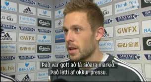 Gylfi lagði upp fyrra markið