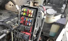 To keep the grit and grime where it belongs and off the side of your t880s, kenworth offers a 2.5 or 4.5 fender extension. 2018 Kenworth Fuse Box Location 2018 Kenworth T370 Fuse Box Location Wiring Diagram Schemas I Was Assuming There D Be At Least 3 1 For My Location Google Maps