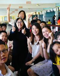 Another day, another MEGA Roadshow happening with Crispy! Do you want a  LIMITED EDITION Kris block, mug, canva bag and others? You can get them!  There are so many activities such as