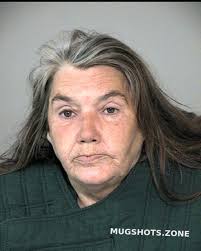 Donita Carr's Instagram, Twitter & Facebook