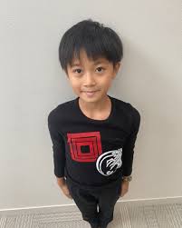 T-shirt made by Kangen himself! Well made✨ * 勸玄が作ったTシャツです！ 上手いよね✨ #市川海老蔵 # 海老蔵 #成田屋 #歌舞伎 #成長記録 #子育てぐらむ #子供のいる暮らし #子どものいる暮らし #子育て日記 #children  #childphotography #daughter #son #ABKAI #ABMORI ...