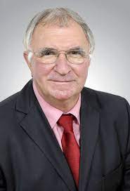 Grał między innymi w polonii warszawa i polonii bydgoszcz. Antoni Piechniczek Wikipedia