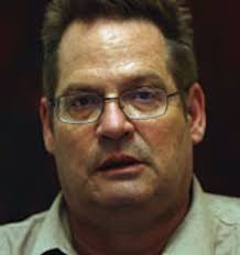 Battlelines drawn over lawyer's fight to return to the bar