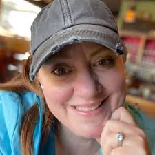 Cindy Blagg's Instagram, Twitter & Facebook