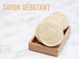 La recette facile du savon au citron fait maison. Apprendre A Faire Du Savon A Froid Debutant Coop Coco
