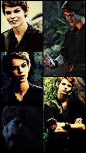 Robbie Kay Loving This Collages Of Robbie Right Now Like Yes Please And Thanks Robbie Kay Peter Pan Robbie Kay Peter Pan Ouat