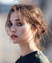 Messed Up Bun Hair Style Beauty Hair Beauty Messy Hairstyles