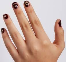 Essence bling bling nail stickers nálepky na nehty 28 kusů 1.22 eur. Essence Magic Spell Nail Stickers Nalepky Na Nehty 39 Kusu Parfemomanie Cz
