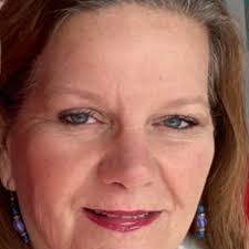 Need the name of a good eye dr in Springville please, preferably one that  is an ophthalmologist, sorry, guess I should have added that.