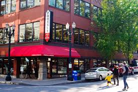 Keeping ideas in circulation since 1971. Powell S City Of Books Biketown