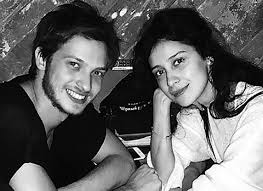 Равшана куркова впервые показала сына. Ravshana Kurkova Vyshla Zamuzh Za Aktera Stanislava Rumyanceva Hello Russia