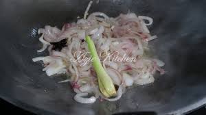 Tunggu sampai air dan tinta hitam dalam tubuh cumi cumi keluar. Daging Masak Hitam Turun Temurun Yang Mudah Dan Sedap Azie Kitchen