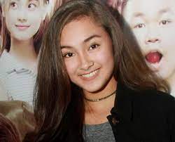 Bahkan sejumlah dialog hasil dubbing di film ini tidak pernah terdengar mengganggu. Biodata Pemain Pemeran Film Ada Cinta Di Sma Coboy Junior Cjr