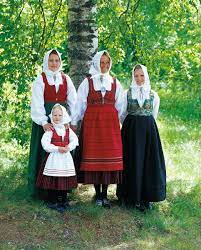 Når du bestiller en festdrakt består den av: Livkjoler Fra Gudbrandsdalen Store Norske Leksikon