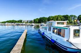Jamestowner click here to see video. 15 Questions You Should Ask Before Buying A Houseboat