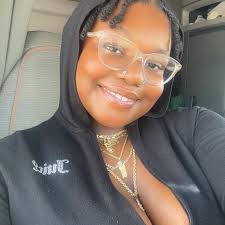 First week of trucking, I'm thinking about quitting. This life so boring !  10 hour boring ssa drives😭 I need nothing less than 2K for this.