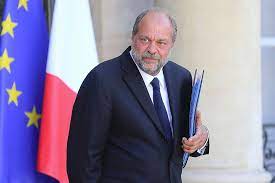 Et pour cause, le tout nouveau ministre de la justice est (ou était) l'avocat. Interessenkonflikte Gegen Justizminister Eric Dupond Moretti Soll Ermittelt Werden Nachrichten Fr