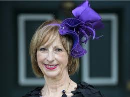 Earlene House's Instagram, Twitter & Facebook