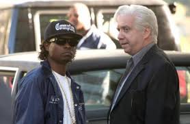 Nonton film straight outta compton (2015) subtitle indonesia streaming movie download gratis online. Straight Outta Compton Unrated Director S Cut 2015 Film Cinema De