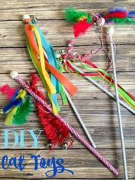 Easy Diy Cat Toys You Can Make In Less Than An Hour Toys For Cats Help Keep Them Active And Having Fun Spon Diy Cat Toys Easy Diy Cat Toys Homemade