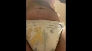 Flooding size 7 little movers diaper