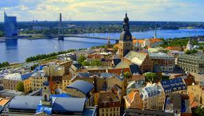 Letonia (latvijas republika) es una república parlamentaria, que es dividida en cuatro regiones principales: Letonia Informacao Pratica Esencial Para Planear Uma Viagem A Letonia