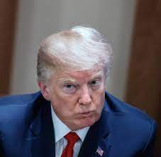 Wie groß ist das vermögen von donald trump wirklich? Forbes Ranking Trump Sturzt In Der Liste Der Reichen Dramatisch Ab Welt