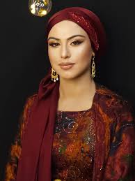 Nedimeler hazır, güzellik tamam! 💄✨ Bugün kuaför bölümümüzde enerji,  kahkaha ve bolca ışıltı vardı! O en özel güne bir adım daha yaklaştık… 💐  #nedimemakyajı #düğünhazırlığı #gelinlikvakti #kuaförzamanı #nedimelerhazır  #ışıltıyakala