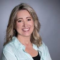 Kelly Harms's Instagram, Twitter & Facebook