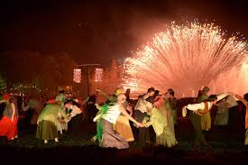 ➡ du 10 au 30 juin inclus, le puy du fou accueillera ses visiteurs du jeudi au dimanche uniquement. Cinescenie Du Puy Du Fou C Est Quoi Quand Et Ou Reserver Ses Places