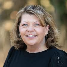 Tracey Babb's Instagram, Twitter & Facebook