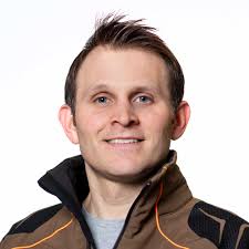 How to mow a lawn: expert tips for pristine turf every time