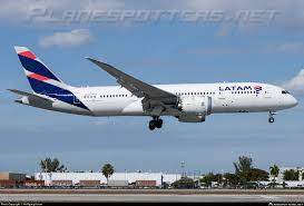 CC-BBB LATAM Airlines Chile Boeing 787-8 Dreamliner Photo by Wolfgang  Kaiser | ID 1436624 | Planespotters.net