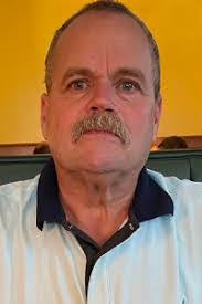 Daniel Cluff's Instagram, Twitter & Facebook