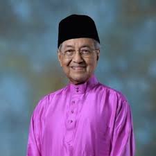 Bekas perdana menteri, tun dr. Dr Mahathir Mohamad Kesal Penangkapan Penggiat Media Sosial Rajawarta Com