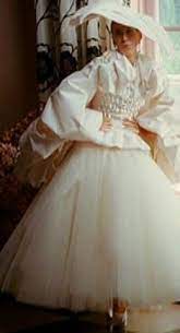 Gisellestylista Carrie Bradshaw Fun With Stars In My Eyes Gorgeous Dresses Dresses Bridal Wear
