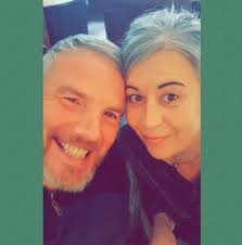 How easy is it to get the train/bus from krakow to auschwitz?