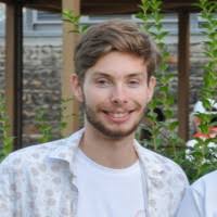 100+ profils pour “Horace”